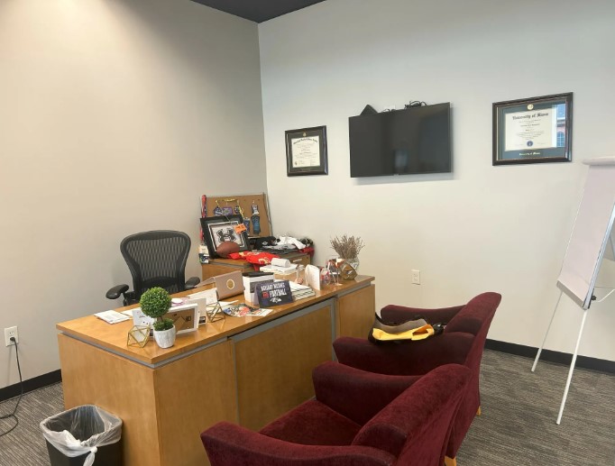 Amazing Commercial Office